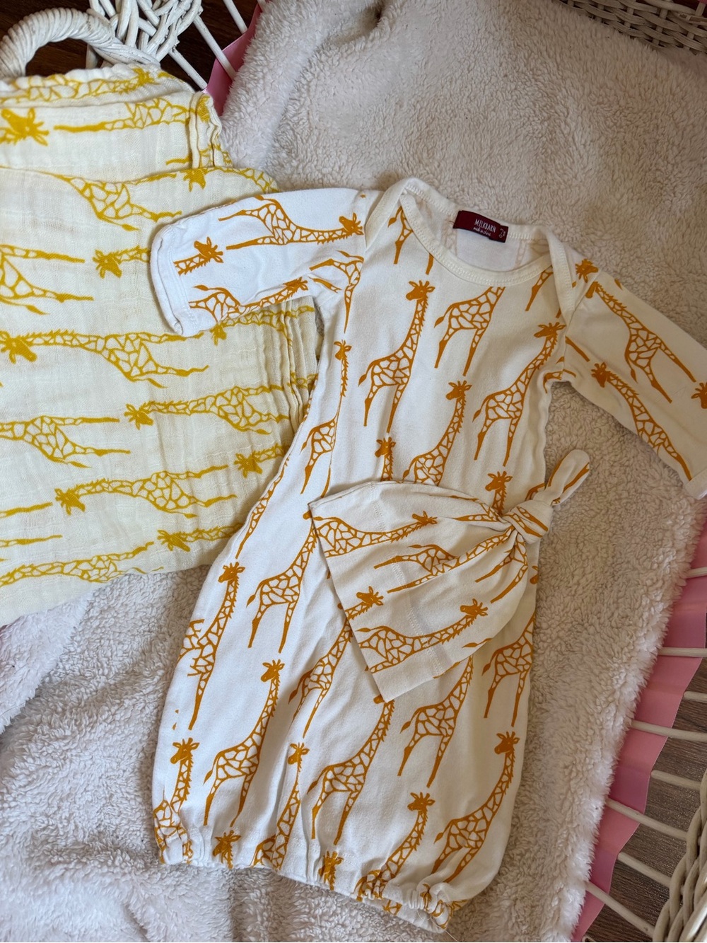 Milkbarn Giraffe gown & swaddle bundle